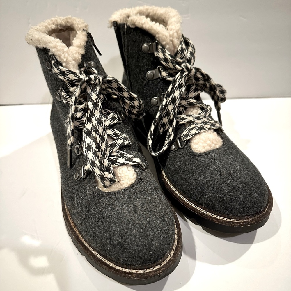 NYC Madden Women’s 9 Gray Lace up Fabric Winter Snow Boots